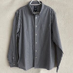 GAP X-Large Men’s Dress Shirt.